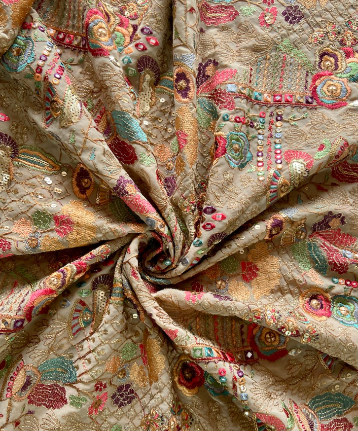 Which Threads Fabric Is Best for Your Decor Style?