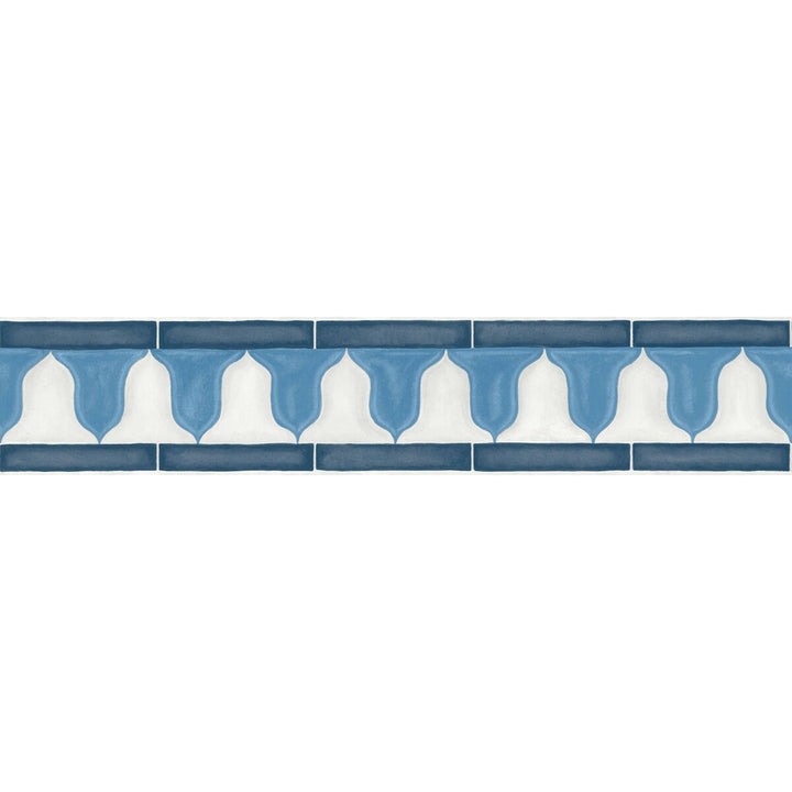 Zellige Border China Blue & White by Cole & Son Wallcovering Cole & Son Wallcovering Zellige Border China Blue & WhiteWallcovering COLE & SON MARTYN LAWRENCE BULLARD PAPER - 100% United Kingdom </p><p>Repeat: H: 20.5, V: 4.1 - Fabric Carolina -