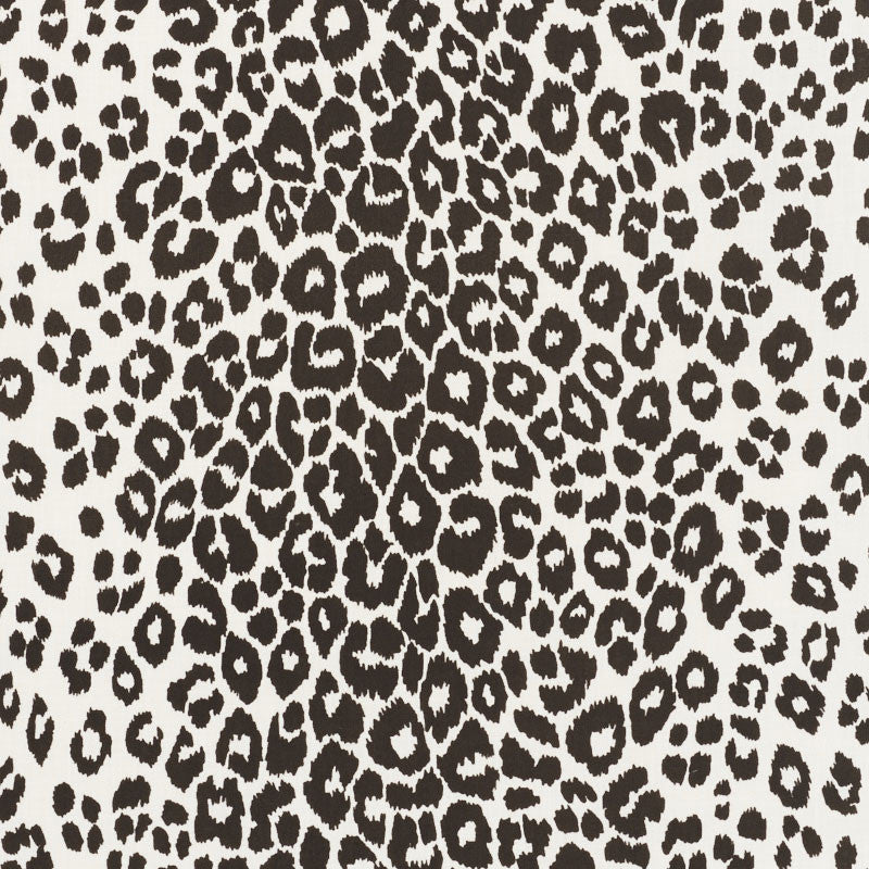 Iconic Leopard Indoor/Outdoor Graphite 177324 by Schumacher Designer Fabric INDOOR/OUTDOOR II: PRINTS & WOVENS POLYESTER 100% UNITED KINGDOM MARTINDALE 80,000 </p><p>Repeat: Horizontal: 27 1/4" (69CM) and Vertical: 26 1/4" (67CM) 54.5 - Swanky Fabrics -