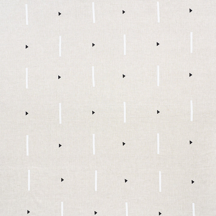 Tashmoo Black & White 177901 by Schumacher Fabric Schumacher Fabric Tashmoo Black & White 177901Fabric LINEN 100% UNITED STATES OF AMERICA </p><p>Repeat: H: HORZ. 56" (142CM) , V: VERT. 36" (91CM) 57 - Fabric Carolina -