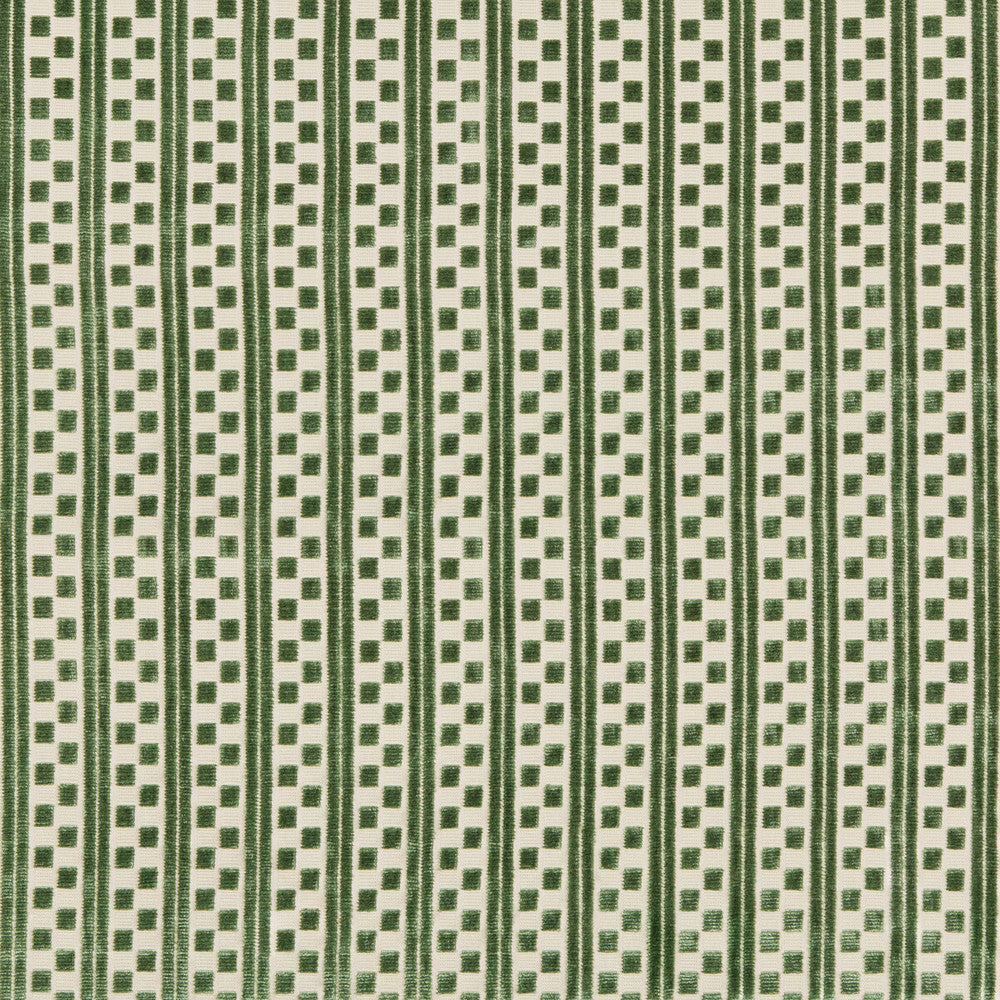 Lawrence Velvet Leaf by Lee Jofa Fabric Lee Jofa Fabric Lawrence Velvet LeafFabric HARLINGTON VELVETS COTTON - 54%;VISCOSE - 46% India </p><p>Repeat: H: 1.33, V: 0.7 54.7 - Fabric Carolina -