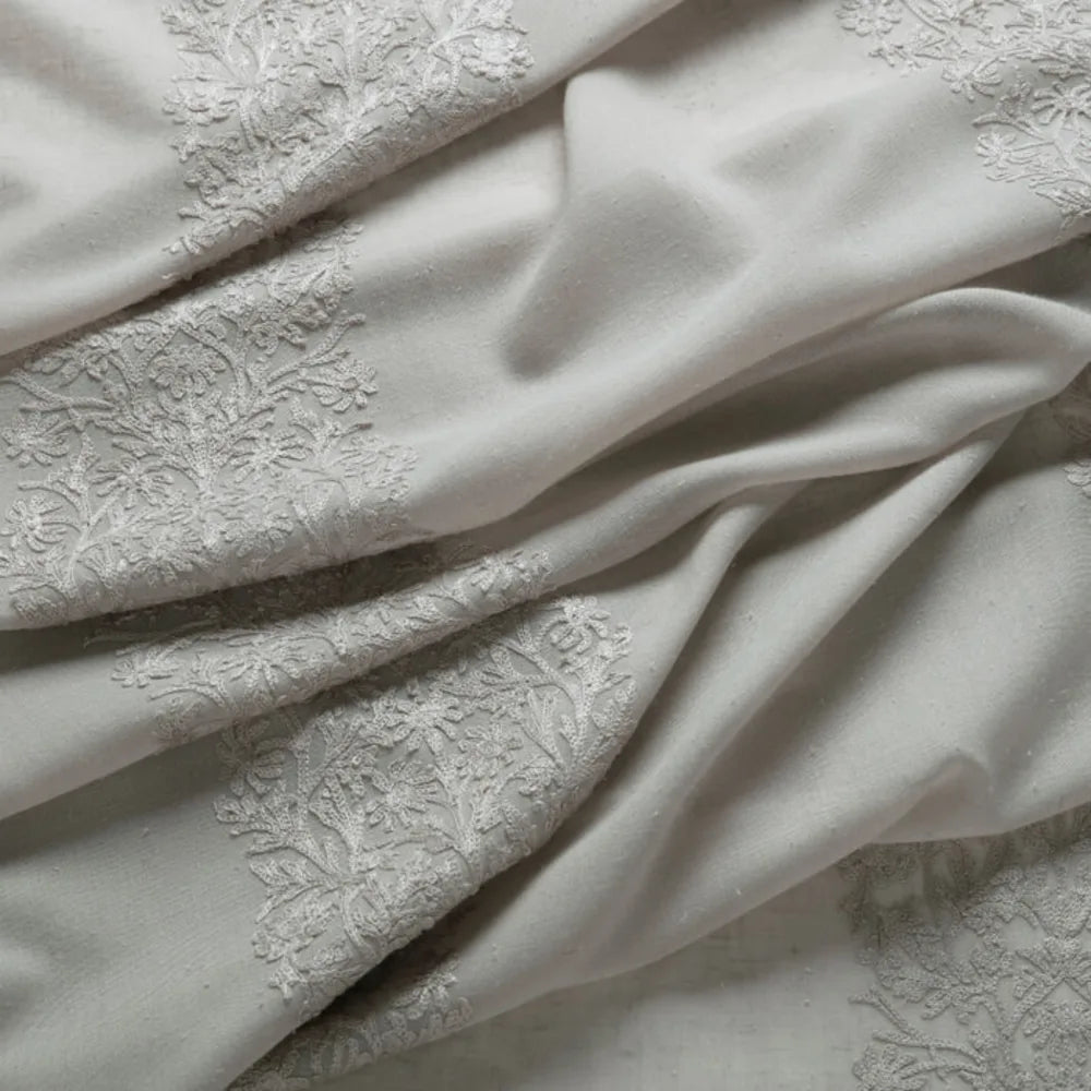 7914 Blackthorn Stripe Sheer 3 Stone by Wmah Designer Fabric 7914 Blackthorn Stripe Sheer 3 Stone by Wmah Fabric WILLIAM MORRIS AT HOME DOVECOTE VOL 1 57%POL 32%SVI 11%LIN India Horizontal: 18.5 and Vertical: 9 106 in - Fabric Carolina -