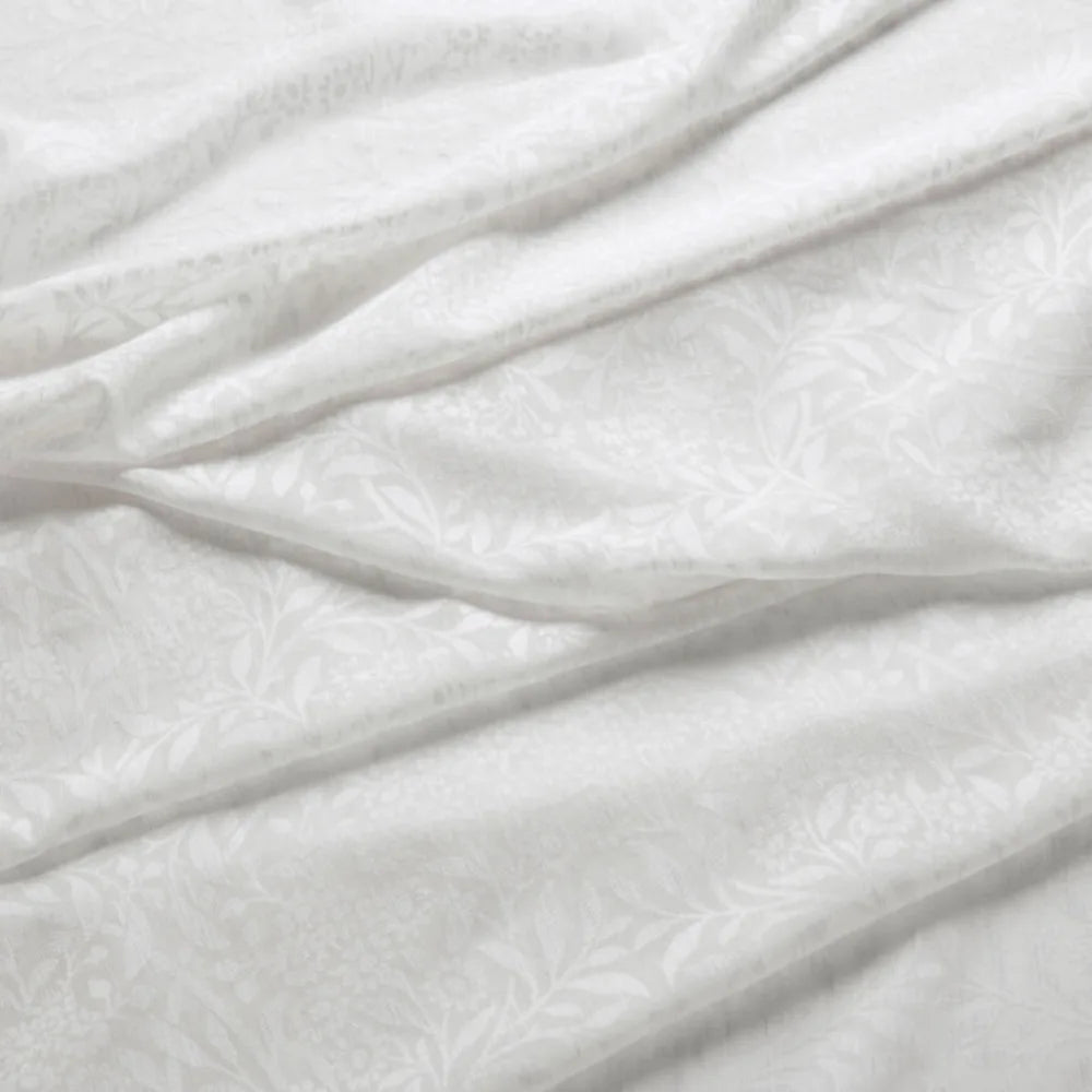 7919 Michaelmas Daisy Sheer 1 Snow by Wmah Designer Fabric 7919 Michaelmas Daisy Sheer 1 Snow by Wmah Fabric WILLIAM MORRIS AT HOME DOVECOTE VOL 1 67%POL 31%SVI 2%LIN Turkey Horizontal: 12.5 and Vertical: 20 120 in - Fabric Carolina -