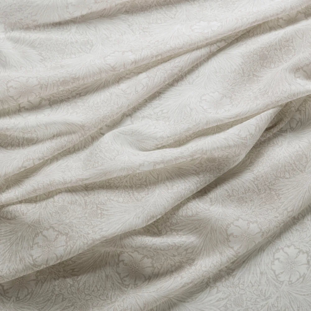 7921 Marigold Sheer 1 Jute by Wmah Designer Fabric 7921 Marigold Sheer 1 Jute by Wmah Fabric WILLIAM MORRIS AT HOME DOVECOTE VOL 1 52%COT 48%LIN Turkey Horizontal: 12.5 and Vertical: 12.5 118 in - Fabric Carolina -