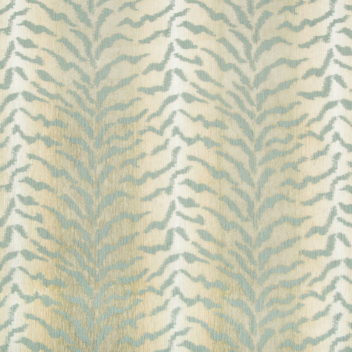 34715-13 by Kravet Design Designer Fabric GIS RAYON - 48%;POLYESTER - 39%;COTTON - 13% United States HEAVY Horizontal: 13.938 and Vertical: 14.063 55.5 - Swanky Fabrics -