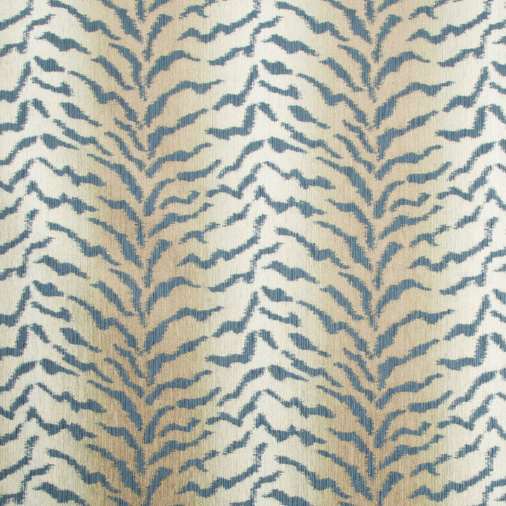 34715-15 by Kravet Design Designer Fabric GIS RAYON - 48%;POLYESTER - 39%;COTTON - 13% United States HEAVY Horizontal: 13.938 and Vertical: 14.063 55.5 - Swanky Fabrics -