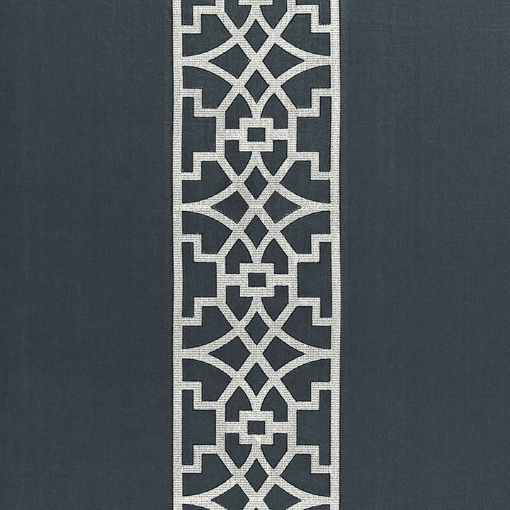 Don'T Fret Bleu Marine 66181 by Schumacher Designer Fabric MARY MCDONALD LINEN 73% VISCOSE 27% INDIA MARTINDALE 6,000 </p><p>Repeat: Horizontal: 27" (69CM) and Vertical: 7 3/4" (20CM) 55 - Swanky Fabrics -
