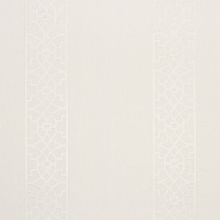 Don'T Fret Ivory 66185 by Schumacher Fabric Schumacher Fabric Don'T Fret Ivory 66185Fabric LINEN 73% INDIA </p><p>Repeat: H: HORZ. 27" (69CM) , V: VERT. 7 3/4" (20CM) 55 - Fabric Carolina -