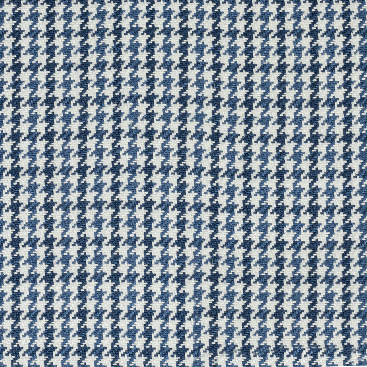 7809-2 Gridlock Ocean by Bassett Mcnab Designer Fabric BASSETT MCNAB SIGNATURE 38%SVI 28%LIN 28%COT 6%POL ITALY MARTINDALE WEAR TEST (25 000 CIRCULAR RUBS) Horizontal: 0.75 and Vertical: 0.75 55.11 in - Swanky Fabrics -