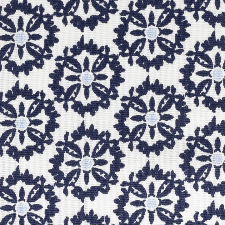 7821-1 Splash Navy by Aoc Designer Fabric HARBOR VIEW VICTORIA LARSON SHOWROOM 50%COT 50%LIN USA CATB 117-2013 MARTINDALE WEAR TEST (15 000 CIRCULAR RUBS) Horizontal: 3.250 and Vertical: 2.250 57 in - Swanky Fabrics -