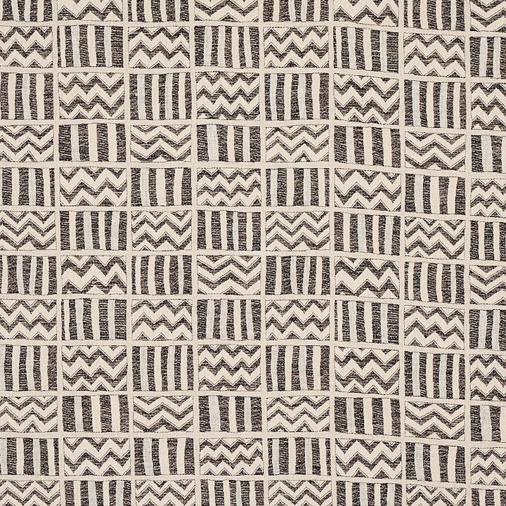 Kudu Black 79760 by Schumacher Fabric Schumacher Fabric Kudu Black 79760Fabric LINEN 100% ITALY </p><p>Repeat: H: HORZ. 13 2/3" (35CM), V: VERT. 13 2/3" (35CM) 55 - Fabric Carolina -