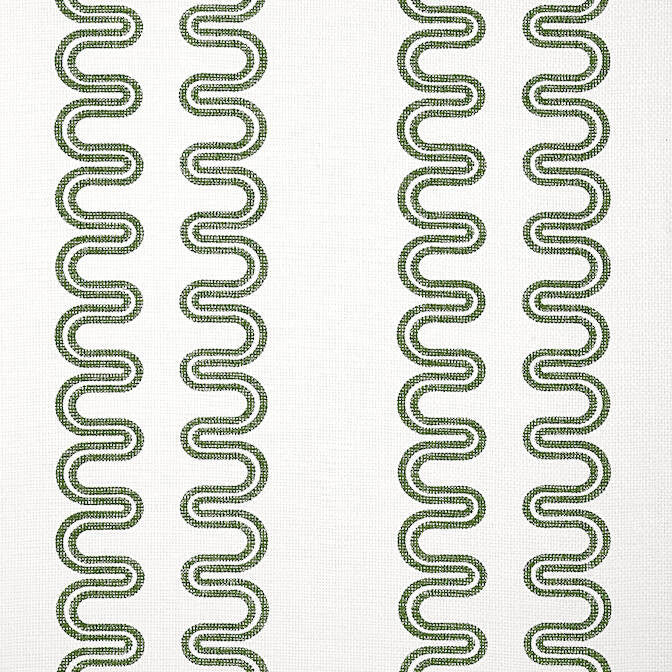 Herriot Way Green AT9635 by Anna French Wallpaper Anna French Wallpaper Herriot Way Green AT9635Wallpaper Savoy Paperweave KOREA </p><p>Repeat: V: 3.75 36 - Fabric Carolina -