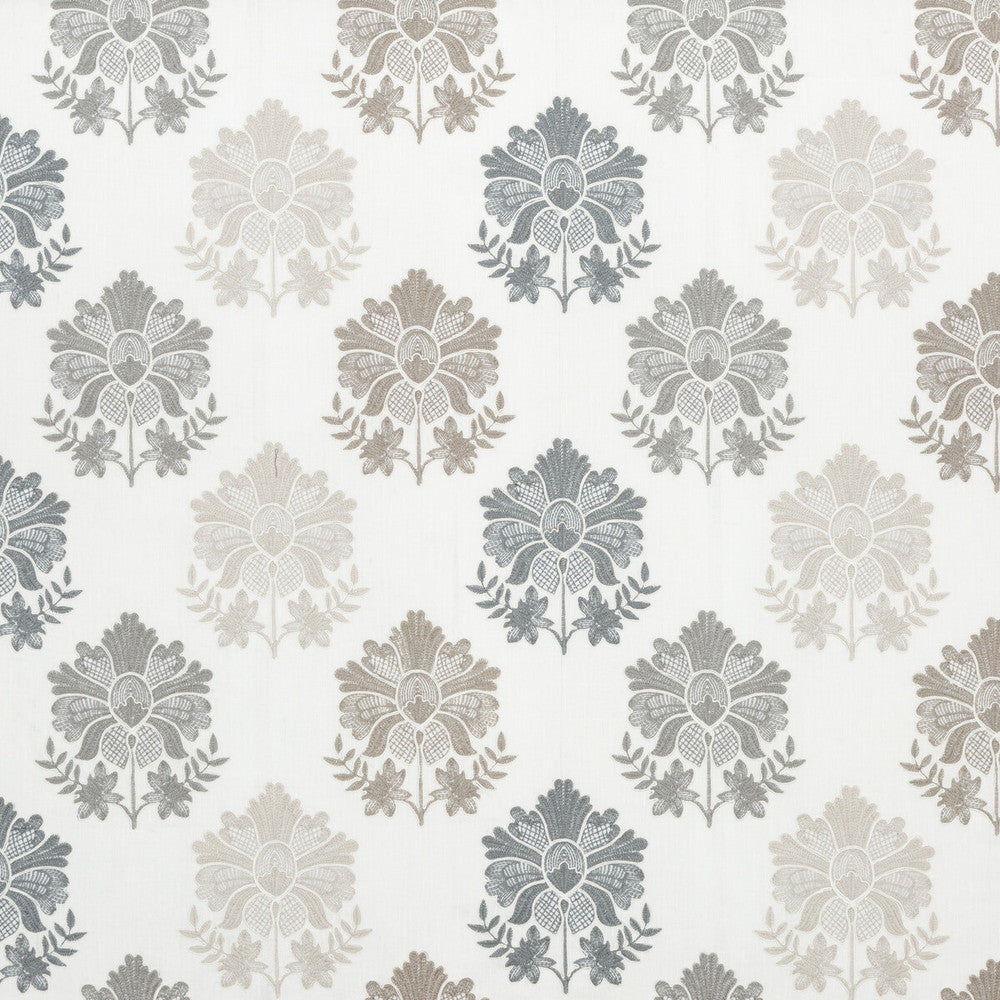 Tregony Mineral by G P & J Baker Fabric G P & J Baker Fabric Tregony MineralFabric ARTISAN LINEN - 59%;SPUN POLYESTER - 31%;VISCOSE - 10% India </p><p>Repeat: H: 12.805, V: 15.169 50.432 - Fabric Carolina -