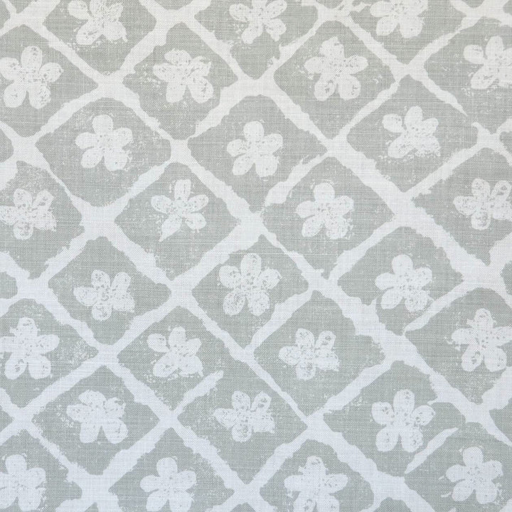 Pomeroy Grey/Oyster by Lee Jofa Designer Fabric BLITHFIELD LINEN - 88%;POLYAMIDE - 12% United Kingdom Horizontal: 25 and Vertical: 19.25 52.75 - Swanky Fabrics -