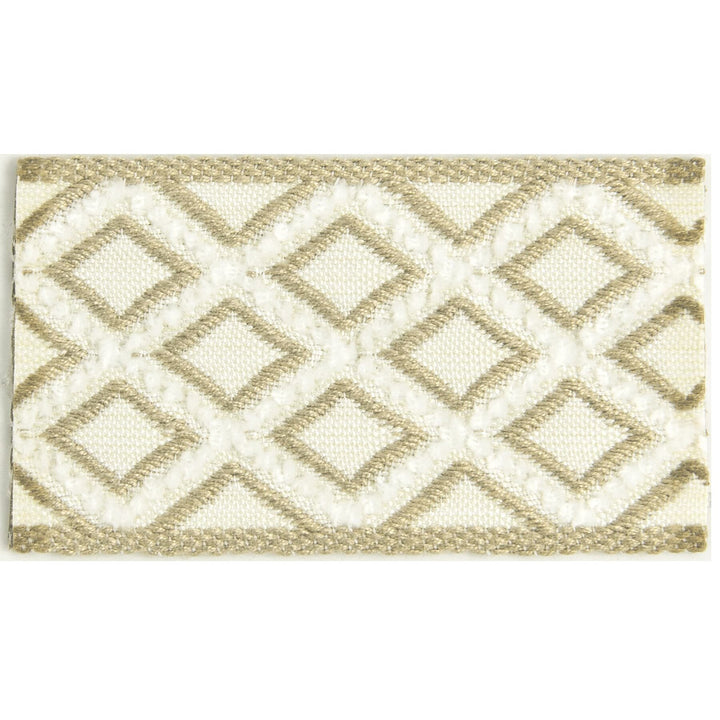 Cooke 8 Bamboo by Stout Trim Stout Trim Cooke 8 BambooTrim NEW WORLD TRIM VOLUME II 93%SVI 7%POL FRANCE </p><p>Repeat: H: 1.000, V: 0.000 1.88 in - Fabric Carolina -