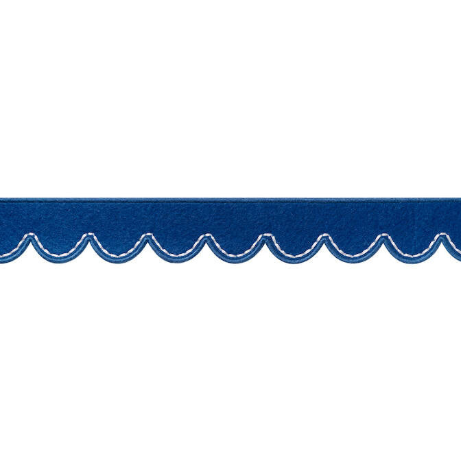 Pippa Tape Bermuda E12148 by Thibaut Fabric Thibaut Fabric Pippa Tape Bermuda E12148Fabric Tapes & Trims Volume 2 97% Polyester, 3% Viscose INDIA </p><p>Repeat: V: 1.06 1.25 - Fabric Carolina -