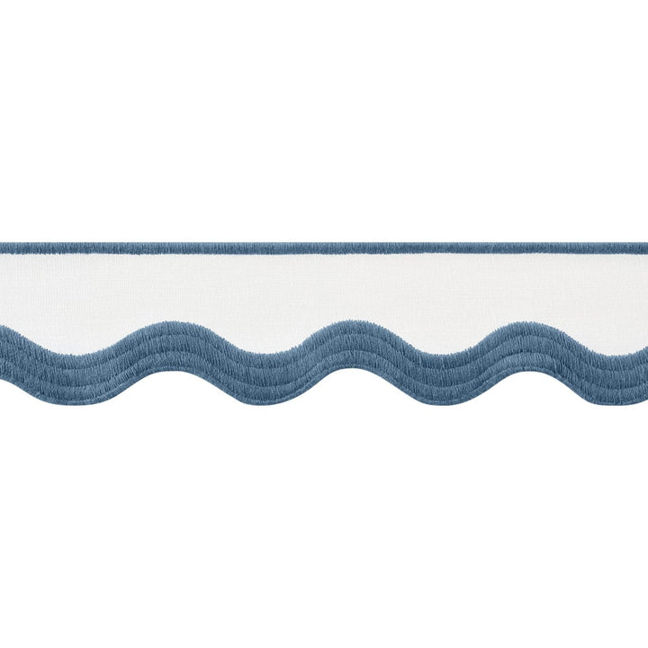 Wave Tape Bermuda on White E12333 by Thibaut Trim Thibaut Trim Wave Tape Bermuda on White E12333Trim 90% Linen, 10% Polyester U.S.A </p><p>Repeat: H: , V: 2.12 in  (5.38 cm) - Fabric Carolina -