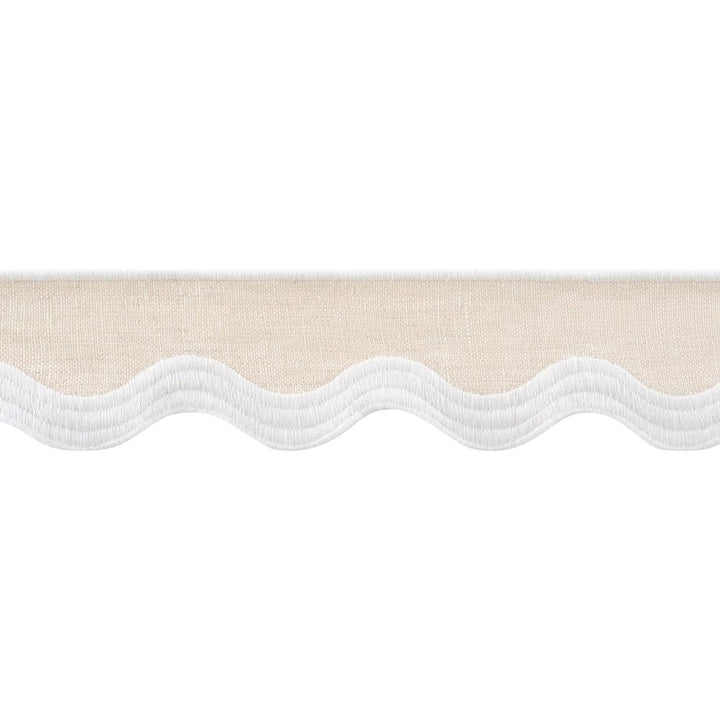 Wave Tape White on Linen E12335 by Thibaut Trim Thibaut Trim Wave Tape White on Linen E12335Trim 90% Linen, 10% Polyester U.S.A </p><p>Repeat: H: , V: 2.12 in  (5.38 cm) - Fabric Carolina -