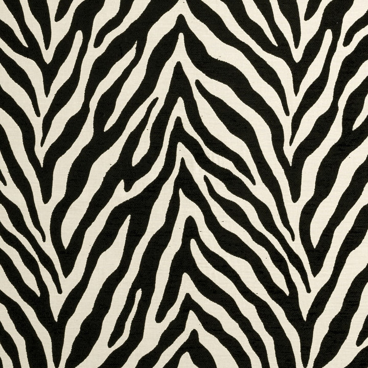 Bw1029 Black/White by Clarke And Clarke Designer Fabric CLARKE & CLARKE BLACK + WHITE VISCOSE - 39%;COTTON - 33%;POLYESTER - 28% Italy HEAVY Horizontal: 13.78 and Vertical: 26.38 55 - Swanky Fabrics -