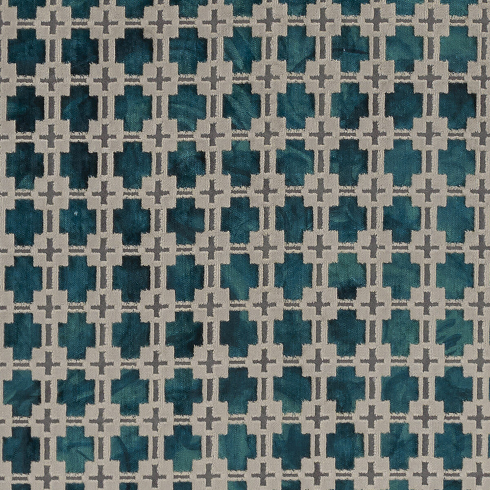 Maui Kingfisher by Clarke And Clarke Fabric Clarke And Clarke Fabric Maui KingfisherFabric CLARKE & CLARKE EXOTICA VISCOSE - 48%;LINEN - 21%;POLYESTER - 19%;COTTON - 12% India </p><p>Repeat: H: 1.5, V: 1.875 54 - Fabric Carolina -