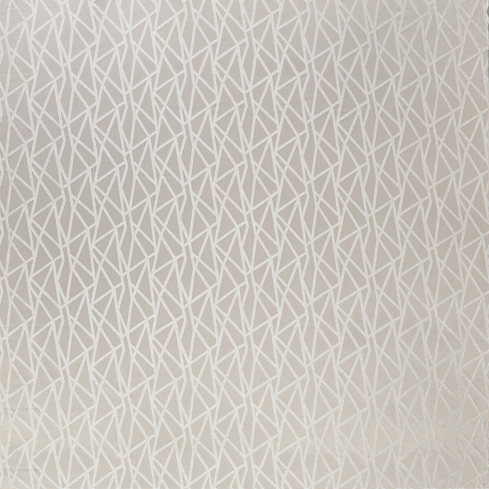 Geomo Taupe by Clarke And Clarke Fabric Clarke And Clarke Fabric Geomo TaupeFabric CLARKE & CLARKE GEOMO POLYESTER - 75%;COTTON - 25% India </p><p>Repeat: H: 13.5, V: 6.7 54 - Fabric Carolina -