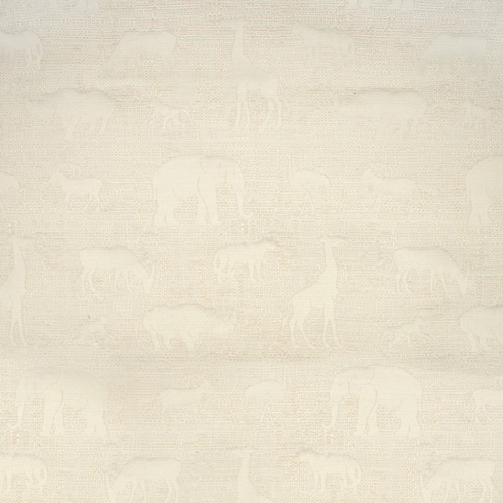 F1622 Pearl by Greenhouse Designer Fabric 60% Cotton, 40% Polyester China 50,000 double rubs </p><p>Repeat: 9.31" H, 13.5" V 56" - Swanky Fabrics -