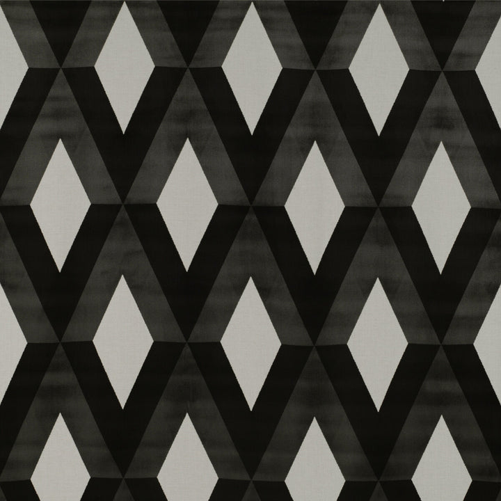 San Lorenzo Blanco/Onyx by Gaston Y Daniela Fabric Gaston Y Daniela Fabric San Lorenzo Blanco/OnyxFabric TIERRAS VISCOSE - 70%;POLYESTER - 30% Belgium </p><p>Repeat: H: 13.77, V: 27.16 55 - Fabric Carolina -