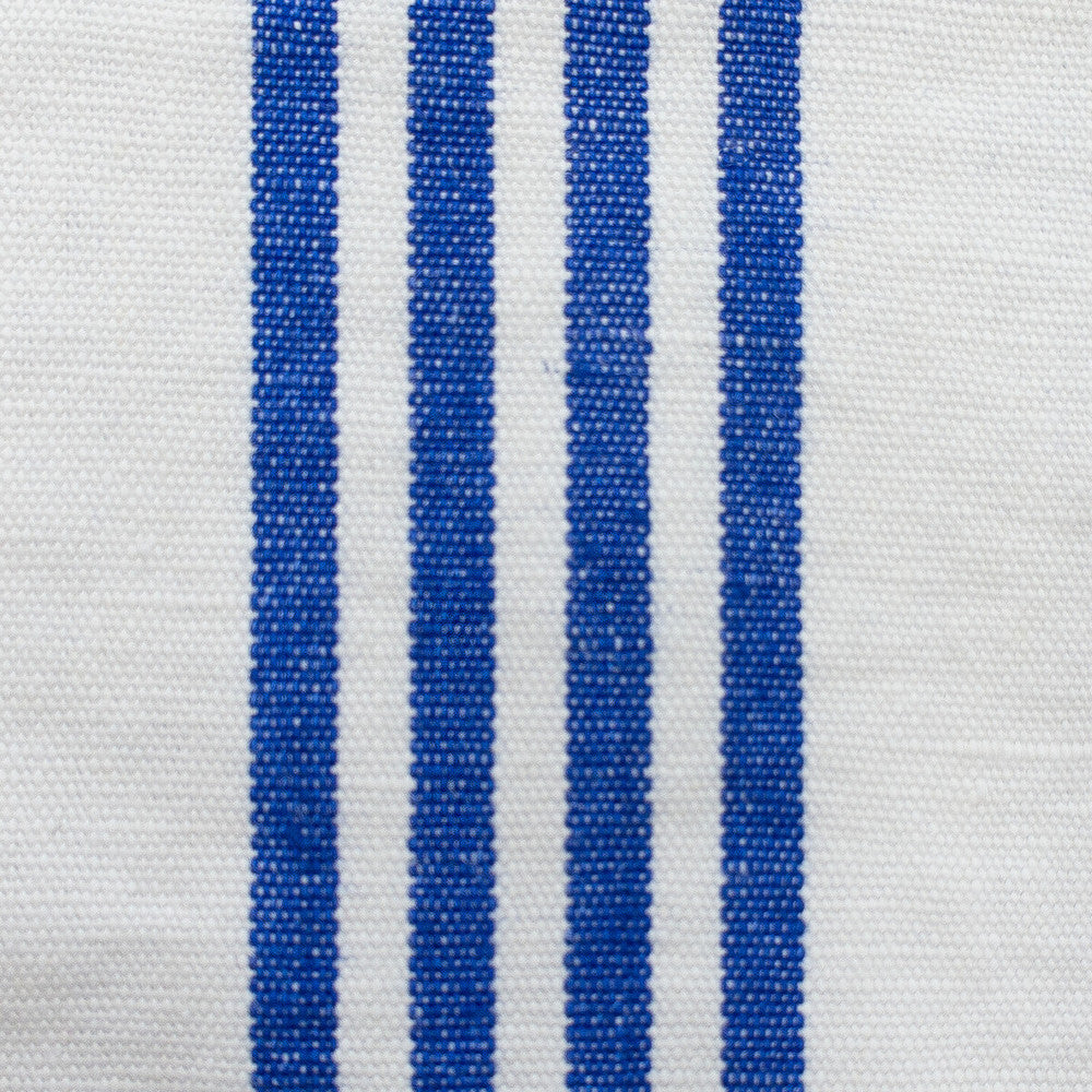 Miami Azul by Gaston Y Daniela Fabric Gaston Y Daniela Fabric Miami AzulFabric GASTON LUIS BUSTAMANTE LINEN - 100% Italy </p><p>Repeat: H: 5, V: 55 - Fabric Carolina -