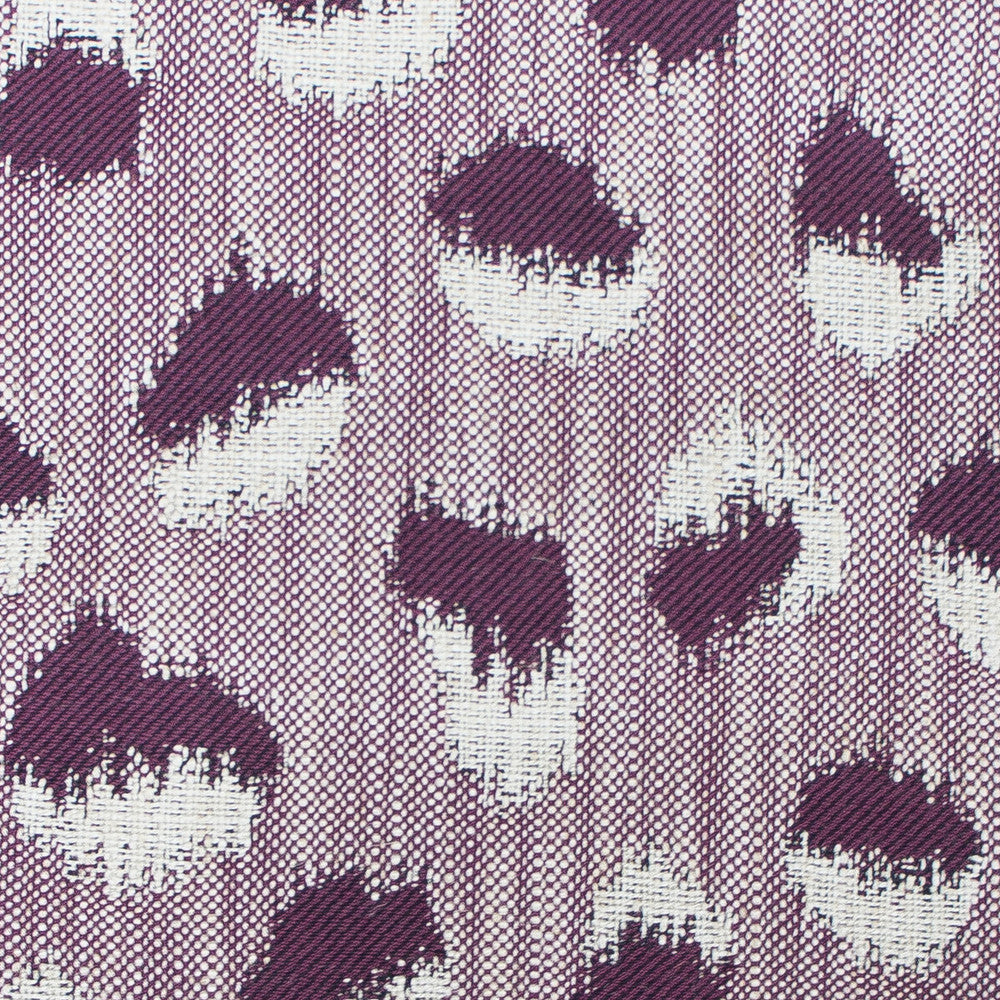 Castilla Berenjena by Gaston Y Daniela Fabric Gaston Y Daniela Fabric Castilla BerenjenaFabric GASTON NUEVO MUNDO COTTON - 45%;VISCOSE - 44%;LINEN - 11% Turkey </p><p>Repeat: H: 6.75, V: 6.75 54.25 - Fabric Carolina -