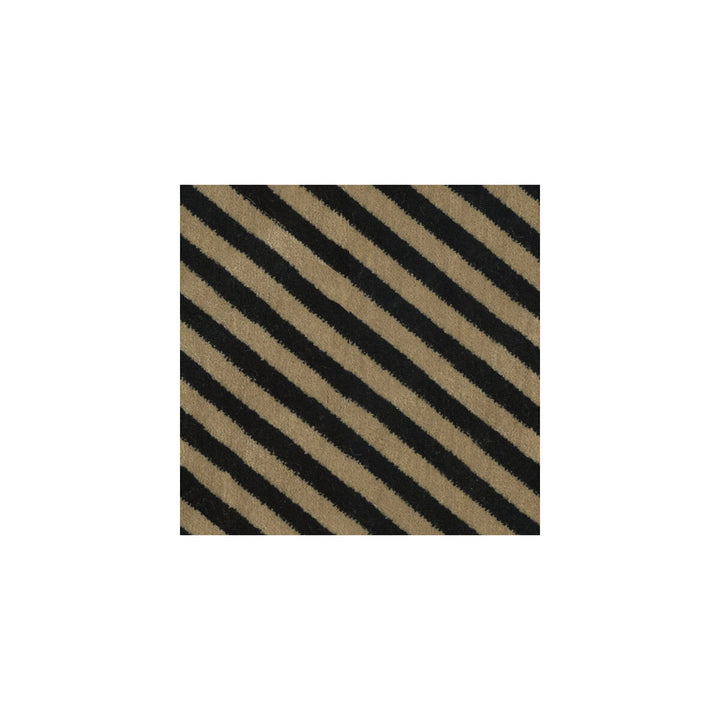 Oblique Beige/Noir by Lee Jofa Modern Fabric Lee Jofa Modern Fabric Oblique Beige/NoirFabric KELLY WEARSTLER II VISCOSE - 73%;COTTON - 27% Italy </p><p>Repeat: H: 0.79, V: 1.18 55 - Fabric Carolina -