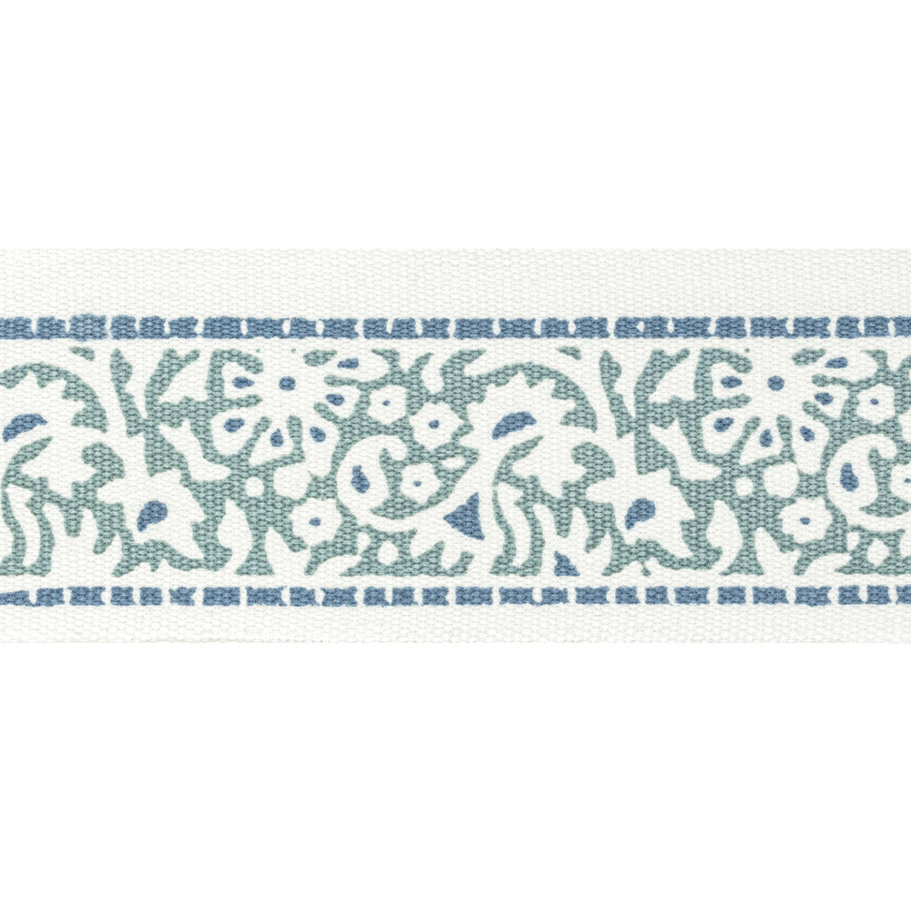 Kinsey Tape 1 Spray by Stout Trim Stout Trim Kinsey Tape 1 SprayTrim NATURAL BEAUTY TRIM 100%COT INDIA </p><p>Repeat: H: 2.500, V: 3.125 2.5 in - Fabric Carolina -