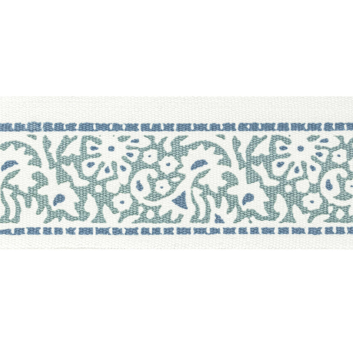 Kinsey Tape 1 Spray by Stout Trim Stout Trim Kinsey Tape 1 SprayTrim NATURAL BEAUTY TRIM INDIA </p><p>Repeat: H: 2.500, V: 3.125 2.5 in - Fabric Carolina -