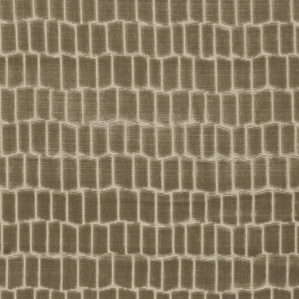 Maximo Lino by Gaston Y Daniela Fabric Gaston Y Daniela Fabric Maximo LinoFabric LORENZO CASTILLO V VISCOSE - 75%;POLYESTER - 25% Belgium </p><p>Repeat: H: 6.89, V: 4.84 54.33 - Fabric Carolina -