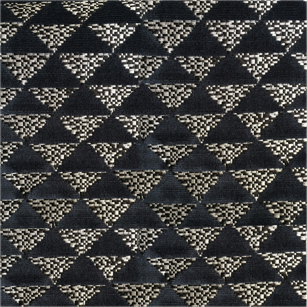 Las Cumbres Navy by Gaston Y Daniela Fabric Gaston Y Daniela Fabric Las Cumbres NavyFabric LORENZO CASTILLO IV VISCOSE - 81%;COTTON - 19% India </p><p>Repeat: H: 6.7, V: 7.21 55 - Fabric Carolina -