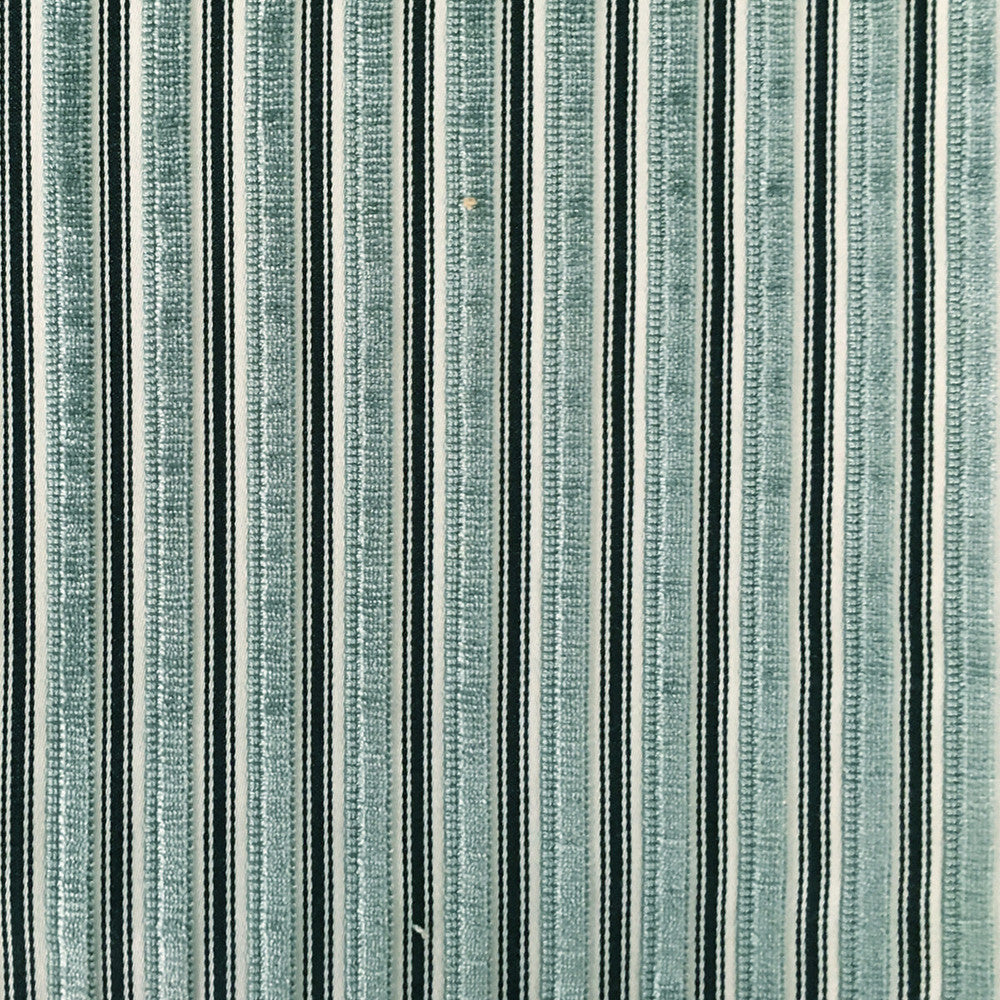 Eresma Agua by Gaston Y Daniela Fabric Gaston Y Daniela Fabric Eresma AguaFabric LORENZO CASTILLO IV VISCOSE - 58%;COTTON - 42% India </p><p>Repeat: H: 0.67, V: 0 55 - Fabric Carolina -