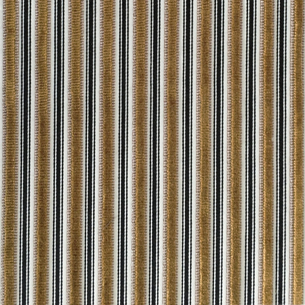 Eresma Camel by Gaston Y Daniela Fabric Gaston Y Daniela Fabric Eresma CamelFabric LORENZO CASTILLO IV VISCOSE - 58%;COTTON - 42% India </p><p>Repeat: H: 0.67, V: 0 55 - Fabric Carolina -