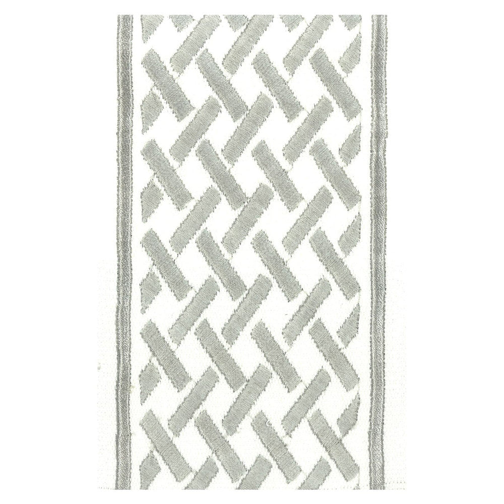 Nova 4 Silver by Stout Trim Stout Trim Nova 4 SilverTrim ILLUMINATION TRIM 100%COT 100%SVT INDIA </p><p>Repeat: H: 1.000, V: 0.000 4 in - Fabric Carolina -