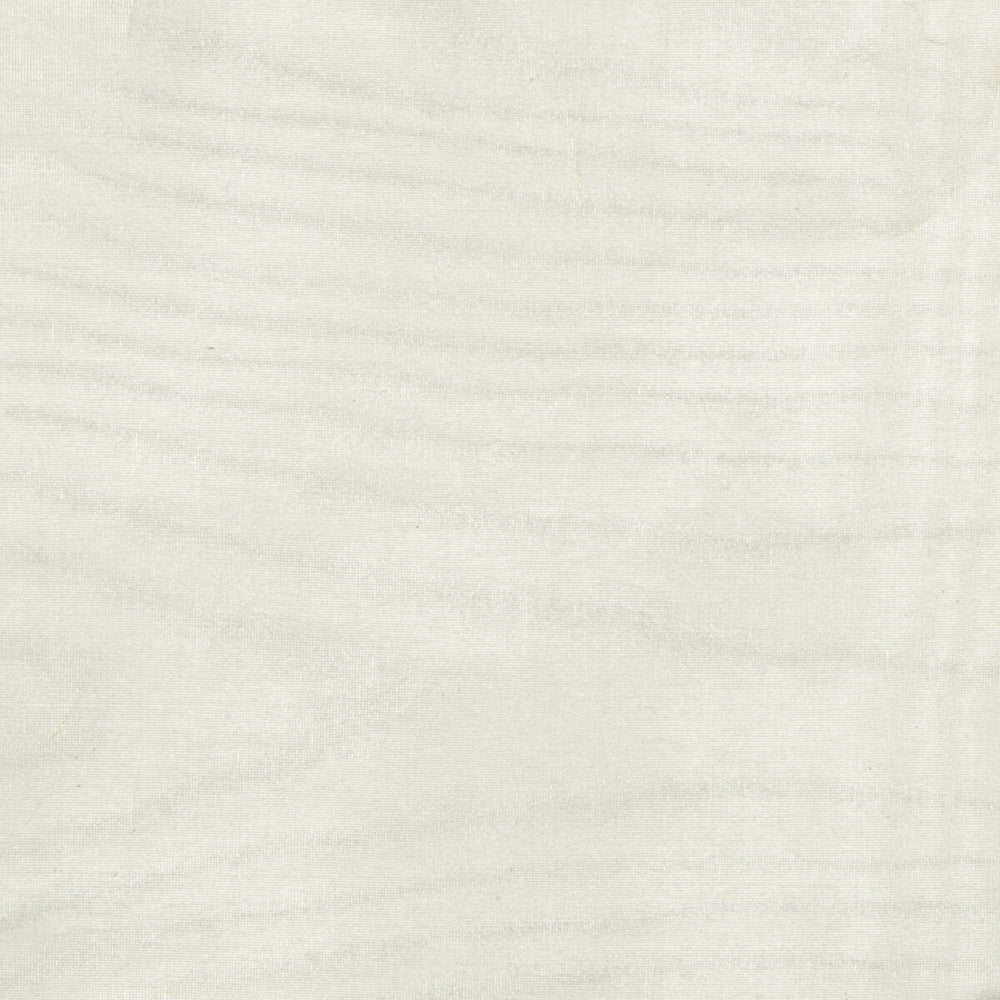 Yuko Silver by Brunschwig & Fils Wallcovering Brunschwig & Fils Wallcovering Yuko SilverWallcovering SILVER LEAF - 100% Japan </p><p>Repeat: H: 6, V: 6 36 - Fabric Carolina -