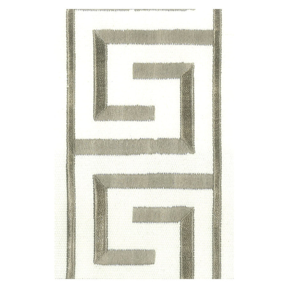 Pharoah 4 Taupe by Stout Trim Stout Trim Pharoah 4 TaupeTrim ILLUMINATION TRIM 100%COT 100%SVT INDIA </p><p>Repeat: H: 3.000, V: 0.000 4 in - Fabric Carolina -