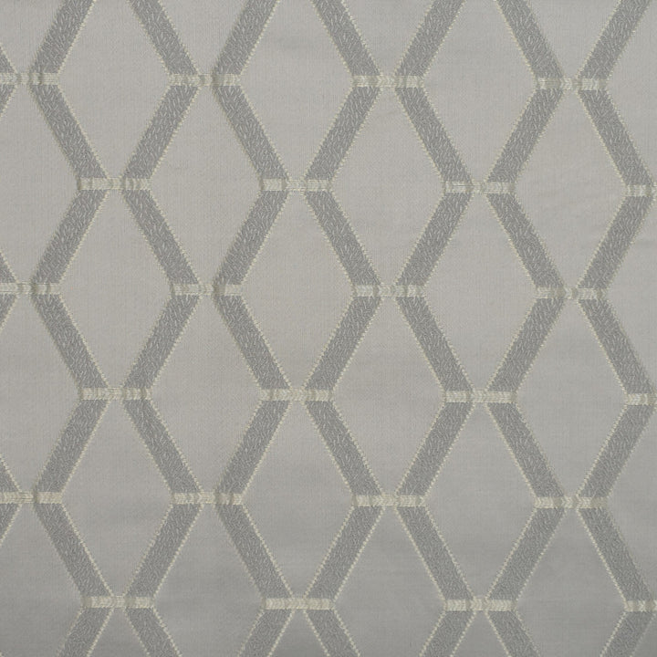 S3820 Silver by Greenhouse Designer Fabric 52% Cotton, 48% Polyester India 65,000 </p><p>Repeat: 3.13" H, 3.75" V 56" - Swanky Fabrics -