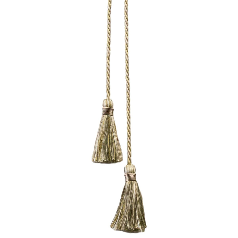 Shandell 25 Jute by Stout Trim Stout Trim Shandell 25 JuteTrim ART OF DESIGN TRIM-2 TASSEL FRINGE 100%SVI CHINA </p><p>Repeat: H: 0.000, V: 0.000 3 in - Fabric Carolina -