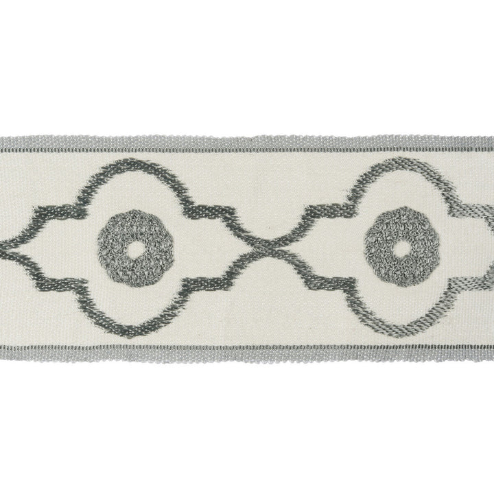 Ogee Chain Vapor by Kravet Design Trim Kravet Design Trim Ogee Chain VaporTrim CANDICE OLSON COLLECTION LINEN - 43%;RAYON - 33%;VISCOSE - 24% China </p><p>Repeat: H: , V: 2.95 - Fabric Carolina -