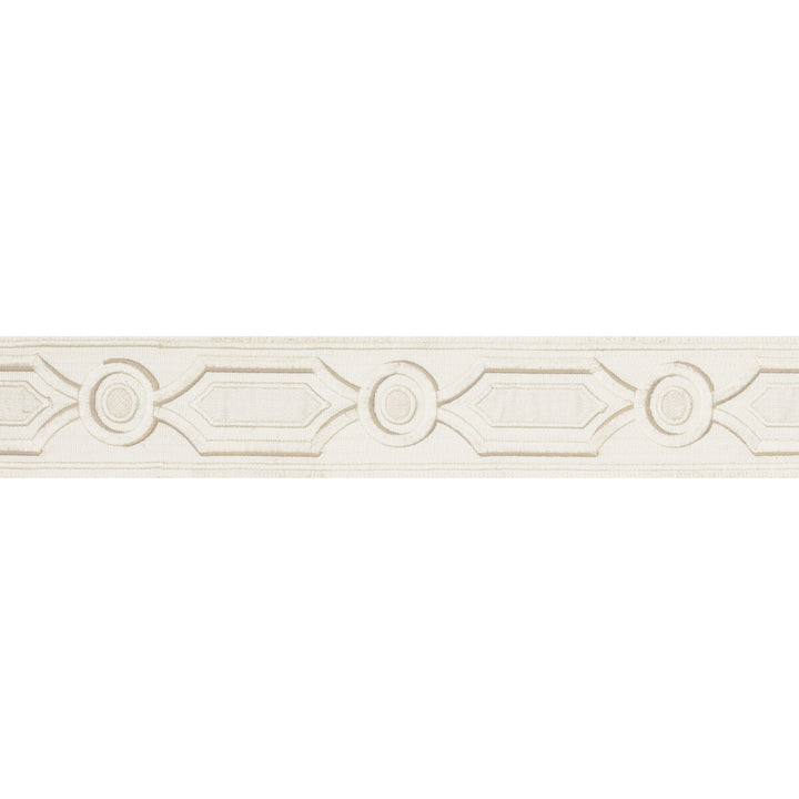 Ganden Tape Ivory by Brunschwig & Fils Trim Brunschwig & Fils Trim Ganden Tape IvoryTrim TREILLIS PASSEMENTERIE POLYESTER - 76%;LINEN - 24% India </p><p>Repeat: H: 2.17, V: 5.12 2.17 - Fabric Carolina -