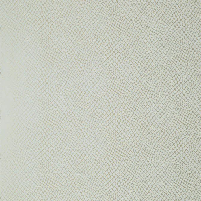 Yuma Aqua on Metallic Silver T85065 by Thibaut Wallpaper Thibaut Wallpaper Yuma Aqua on Metallic Silver T85065Wallpaper Greenwood Wallpaper U.S.A. </p><p>Repeat: V: 25.25 27 - Fabric Carolina -