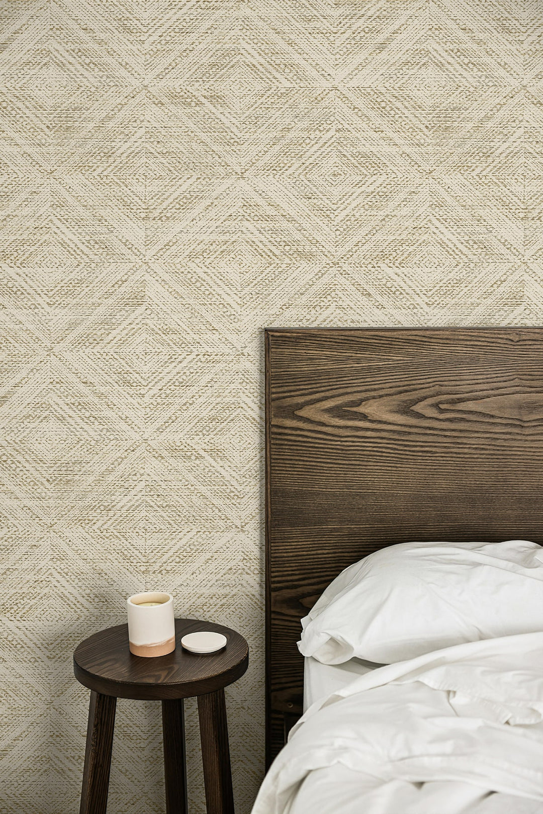 Leigh Diamond Cappuccino TH91606 by Seabrook Designs Designer Wallpaper