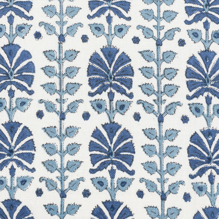 Varlet 1 Denim by Stout Designer Fabric COMFORTABLE LIVING HAZE/NAVY 60%LIN 40%COT INDIA PERFORMANCE RATED FABRIC CATB 117-2013 WYZENBEEK 30 000 DOUBLE RUB WEAR TEST (HEAVY DUTY) Horizontal: 3.375 and Vertical: 2.375 52 in - Swanky Fabrics -