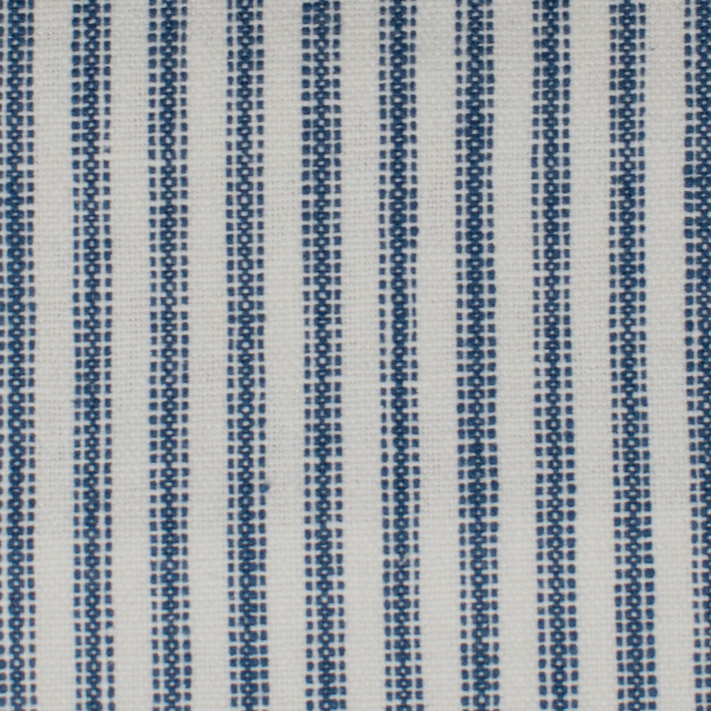 Vindaloo 2 Baltic by Stout Designer Fabric RAINBOW LIBRARY CHAMBRAY/SHORELINE 45%COT 55%LIN CHINA FLAME RETARDANT-U.F.A.C. CLASS 1 FLAME RETARDANT-N.F.P.A. 260A CLASS 1 CATB 117-2013 MARTINDALE WEAR TEST (30 000 CIRCULAR RUBS) Horizontal: 0.625 and Vertical: 0.125 54 in - Swanky Fabrics -