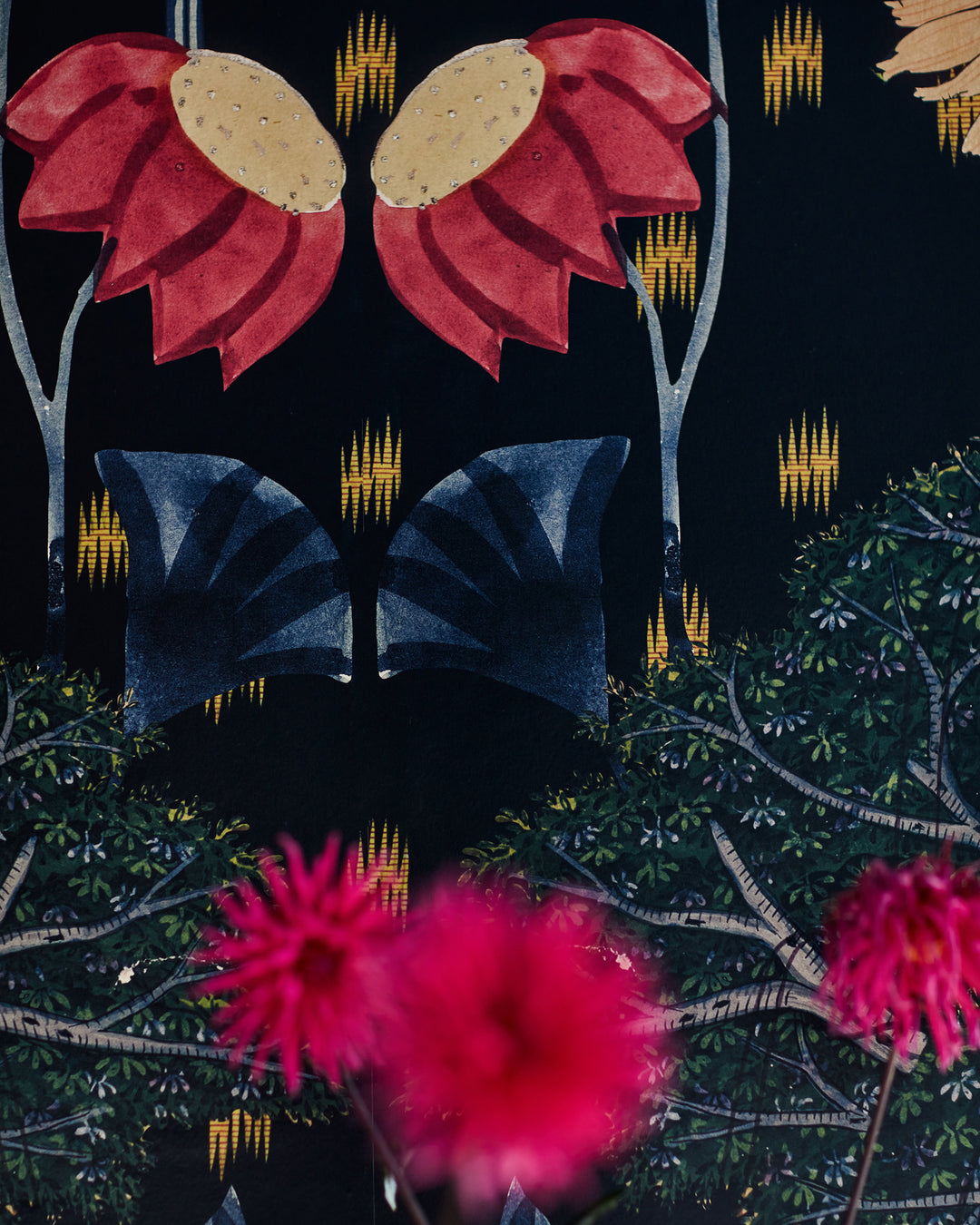 Mirage Dark wallpaper by Mind the Gap (WP20623), view 2
