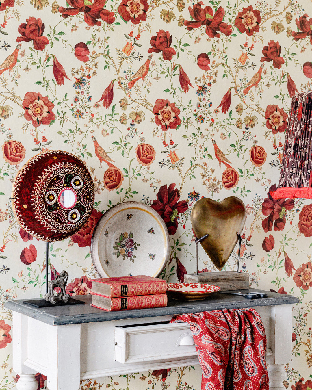 Transsilvaniae Florilegium Dark wallpaper by Mind the Gap (WP20557), view 2