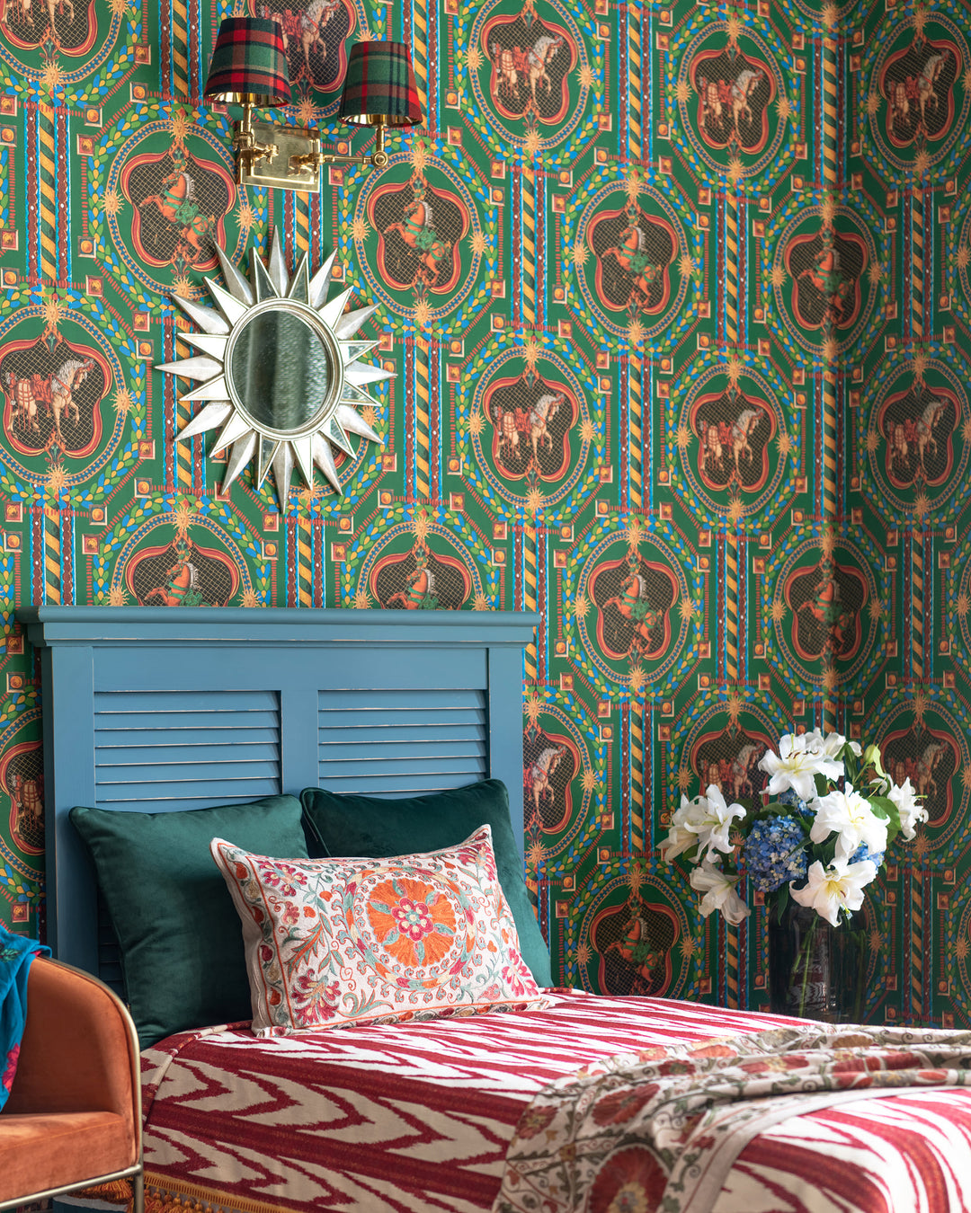 VENETIAN ORNAMENT Green Wallpaper (WP20768) by Mind The Gap | WP20768 | ORIENT EXPRESS | 1 roll x 52x900 cm / 20.47x354.33in | 0.52m / 20.5in | 9m / 354in | 4.68sqm / 50sq ft | 70cm / 27.5in | Green, Yellow, Red, Burgundy | Non-woven Textured | Paste the wall | 1-roll in a box | Fabric Carolina | https://www.fabriccarolina.com/